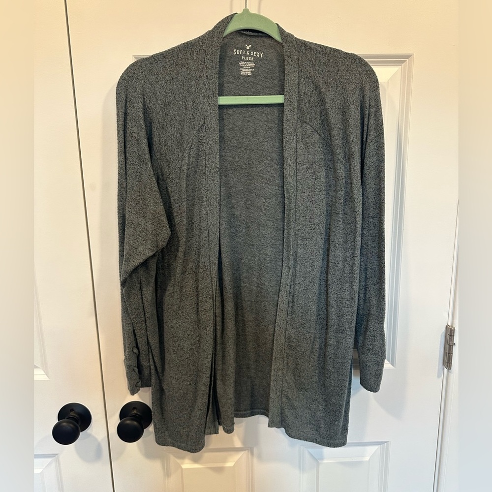 Soft & sexy American Eagle green slouch cardigan